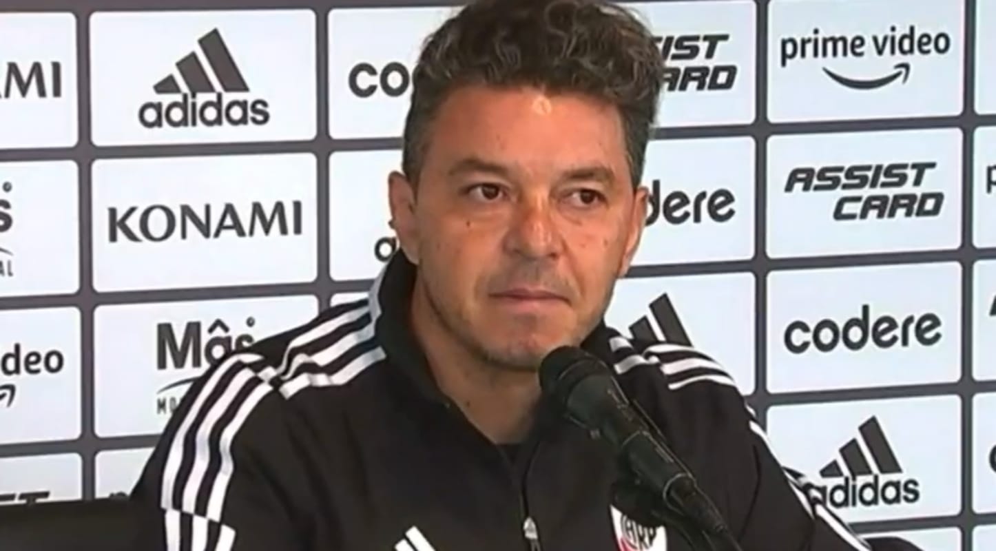 Video Marcelo Gallardo se molestó con un periodista en plena