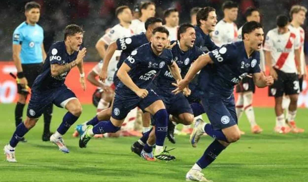 River Independiente Rivadavia