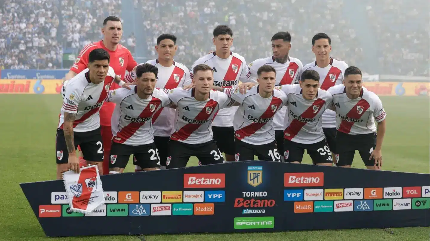 River equipo