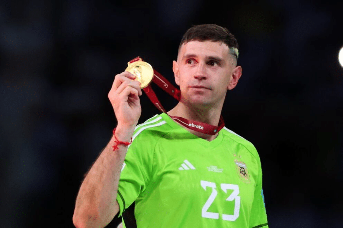 Dibu Martínez River