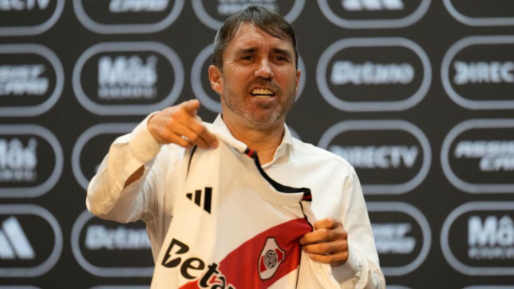 Eduardo Coudet en el superclásico: claves del 4-3-3 vs Boca