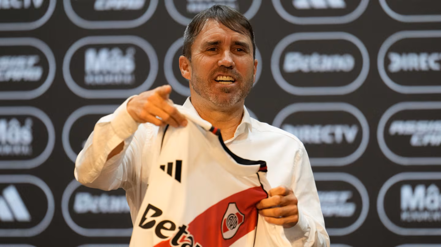 Eduardo Coudet en el superclásico: claves del 4-3-3 vs Boca