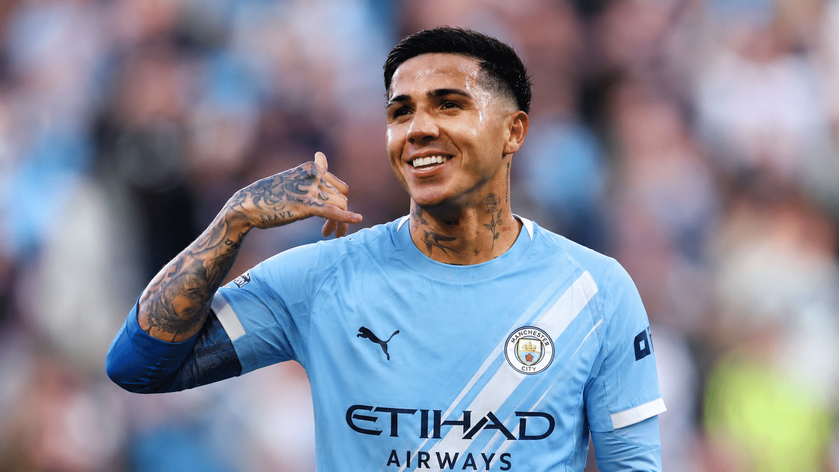 Enzo se podría poner la camiseta del City.