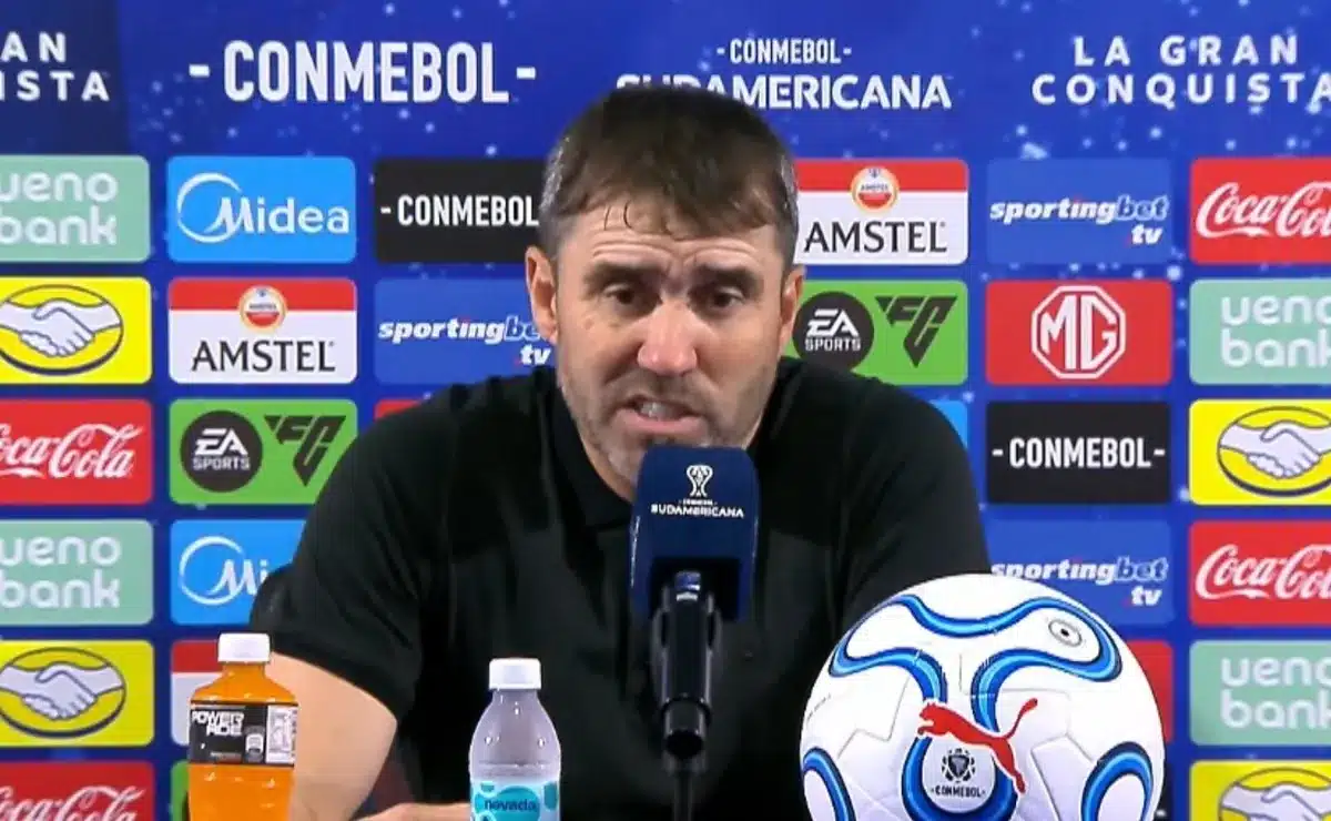 Ni penal ni roja: Coudet se expresó ante las polémicas en River vs Carabobo