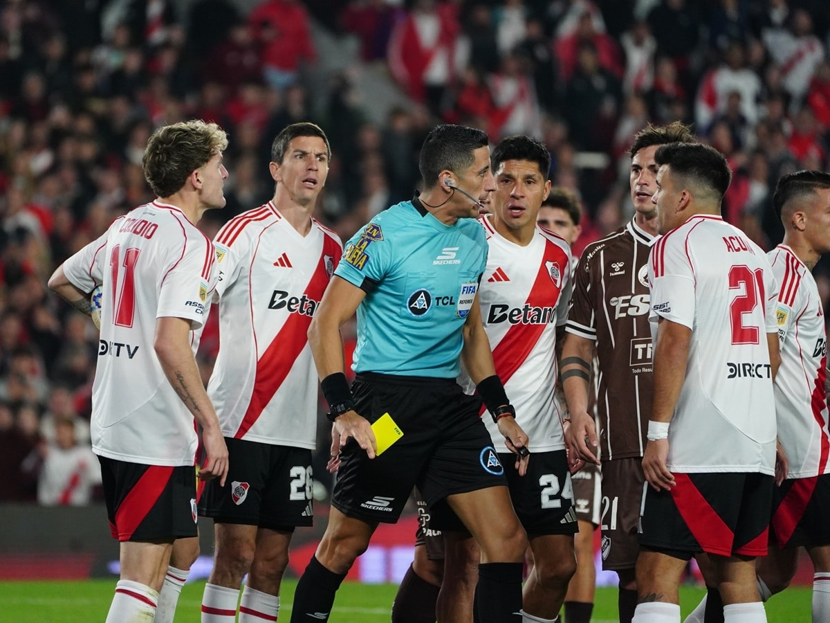 Falcón Pérez dirige la final de River: el dato que preocupa a Coudet
