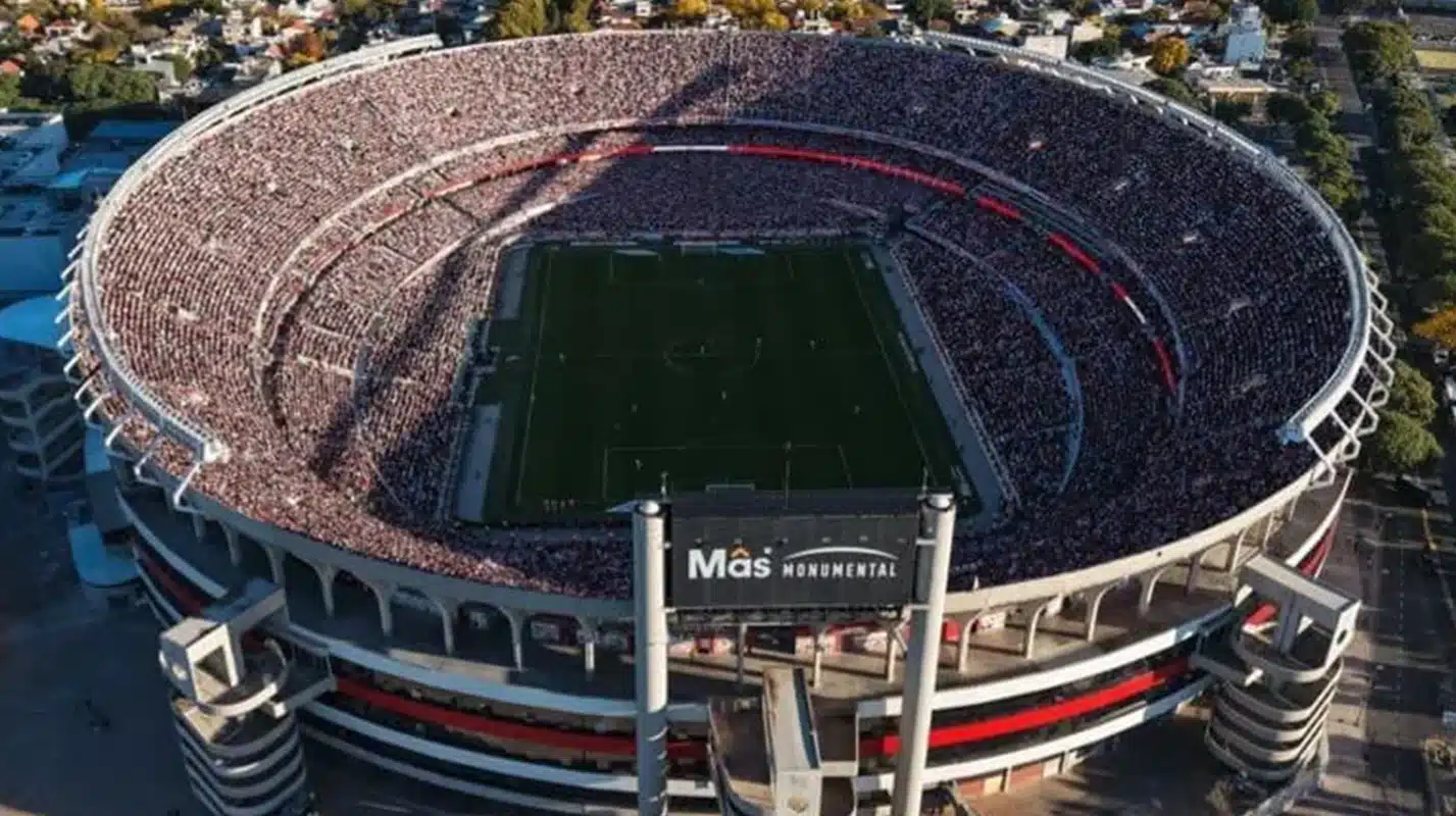 River instala una nueva pantalla LED en el Monumental