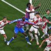 Batalla dio un mal rebote en el gol del Palace.