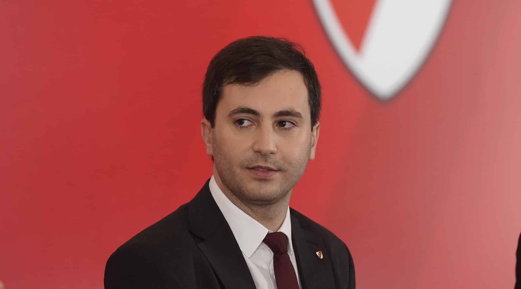 Di Carlo le prometió traer jerarquía a Coudet.