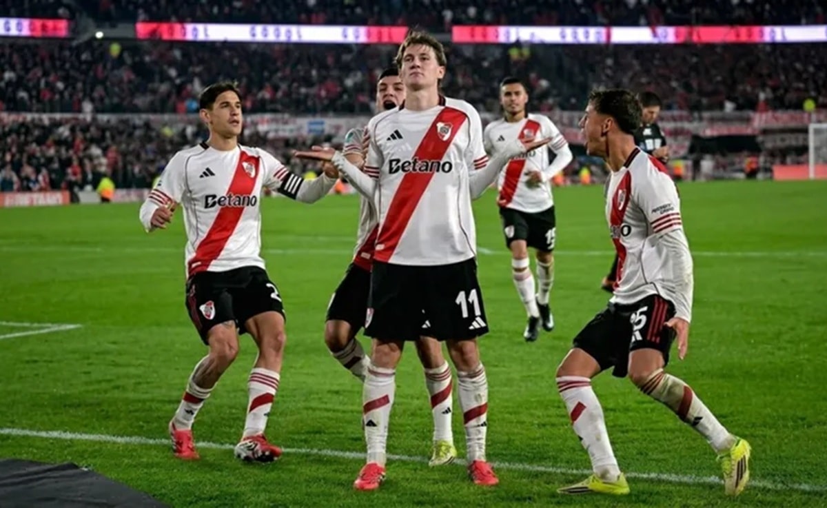 Colidio vs clubes cordobeses: La estadística positiva del delantero de River que ilusiona
