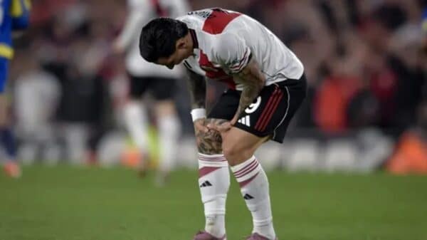 River sufre y Coudet cambia el equipo por la lesión de Driussi