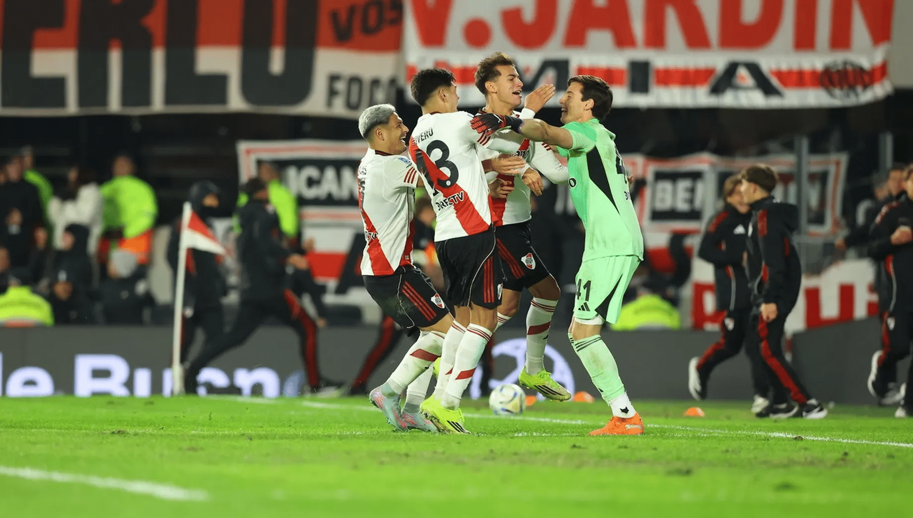 River empató sobre la hora y después ganó por penales