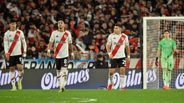 El Millonario cerró una primera fase con derrota