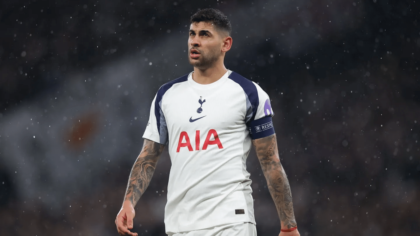 Los hinchas del Tottenham están pidiendo la salida de Romero del club.
