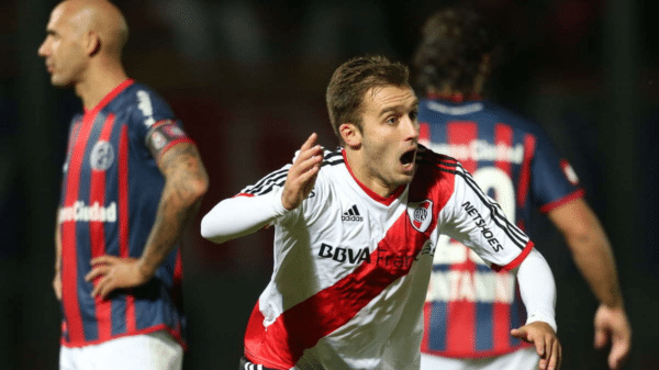 Pezzella anotó el único gol del encuentro entre River y San Lorenzo.