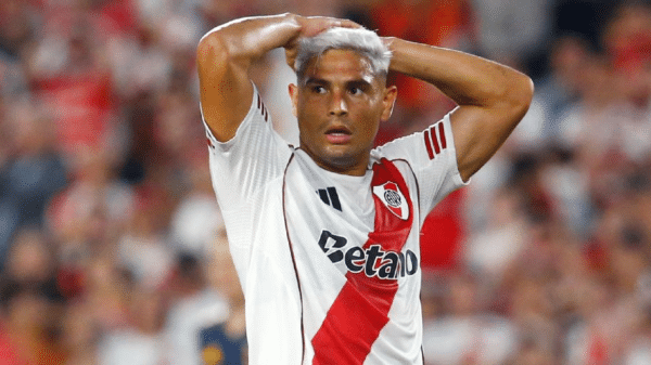 Maxi Salas disputaría sus últimos minutos en River contra Blooming, el miércoles.