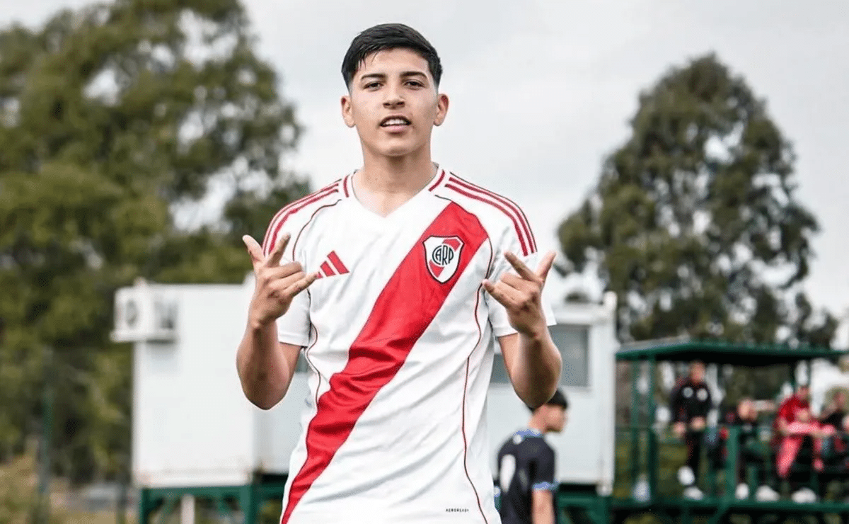 Bruno Cabral es una de las máximas promesas de la cantera de River.