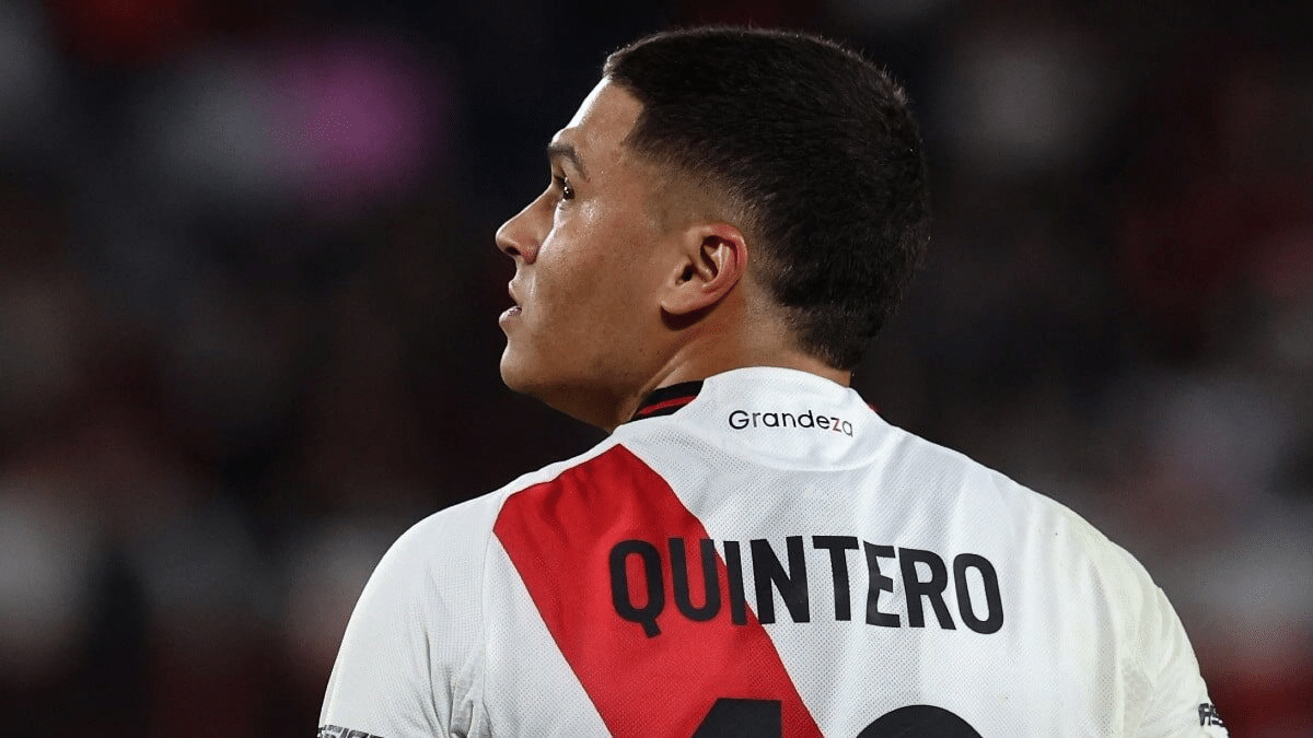 Juanfer estaría descontento con el rol que ocupa con Coudet
