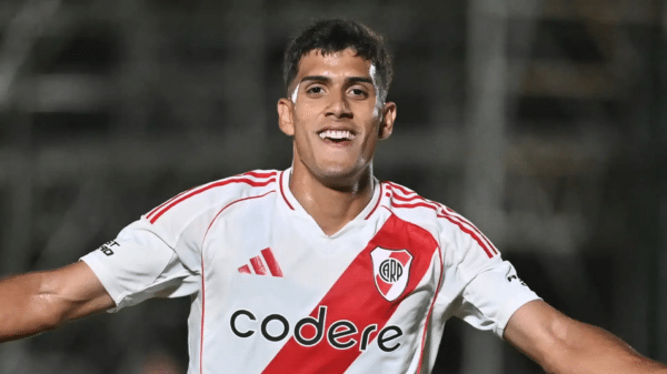 Nasif quiere volver y triunfar en River.
