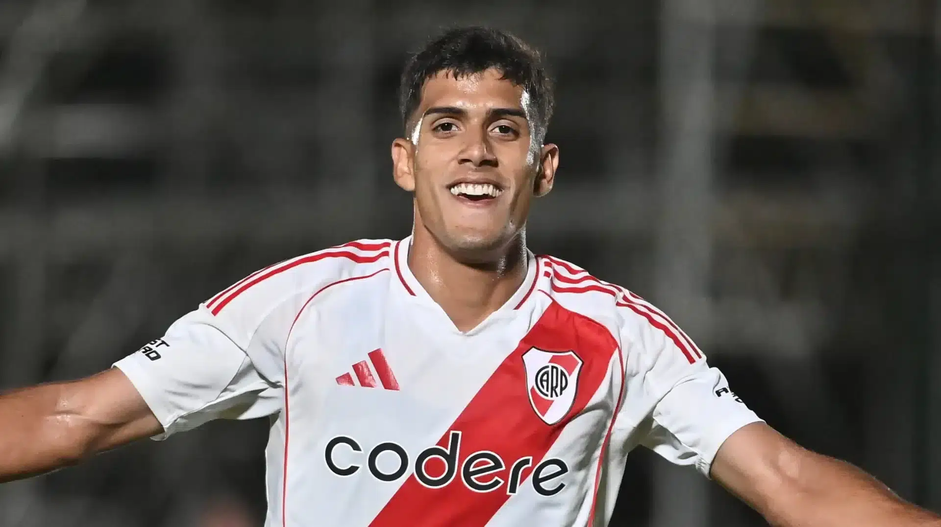 Nasif quiere volver y triunfar en River.