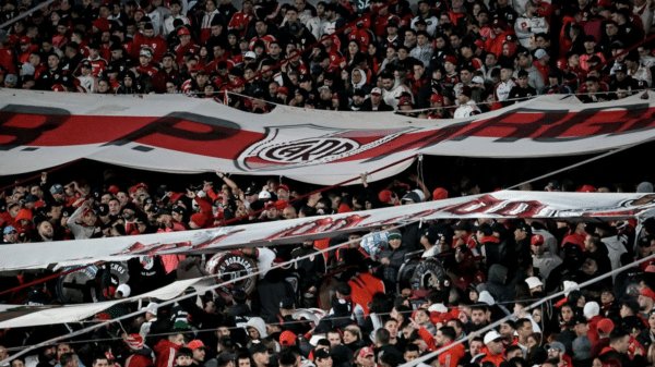 Los hinchas expresaron su descontento con el equipo
