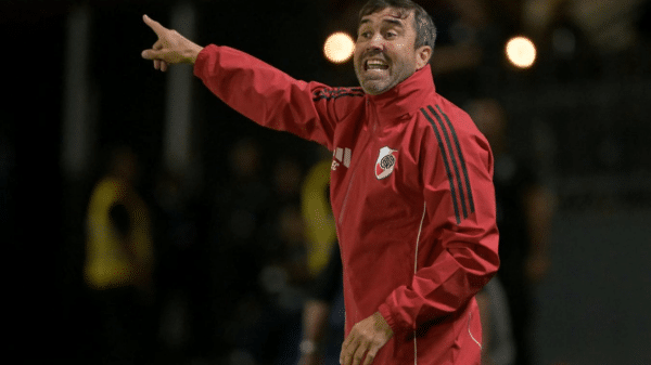 A Coudet no le gusta Lencina y es posible que el jugador salga a préstamo.
