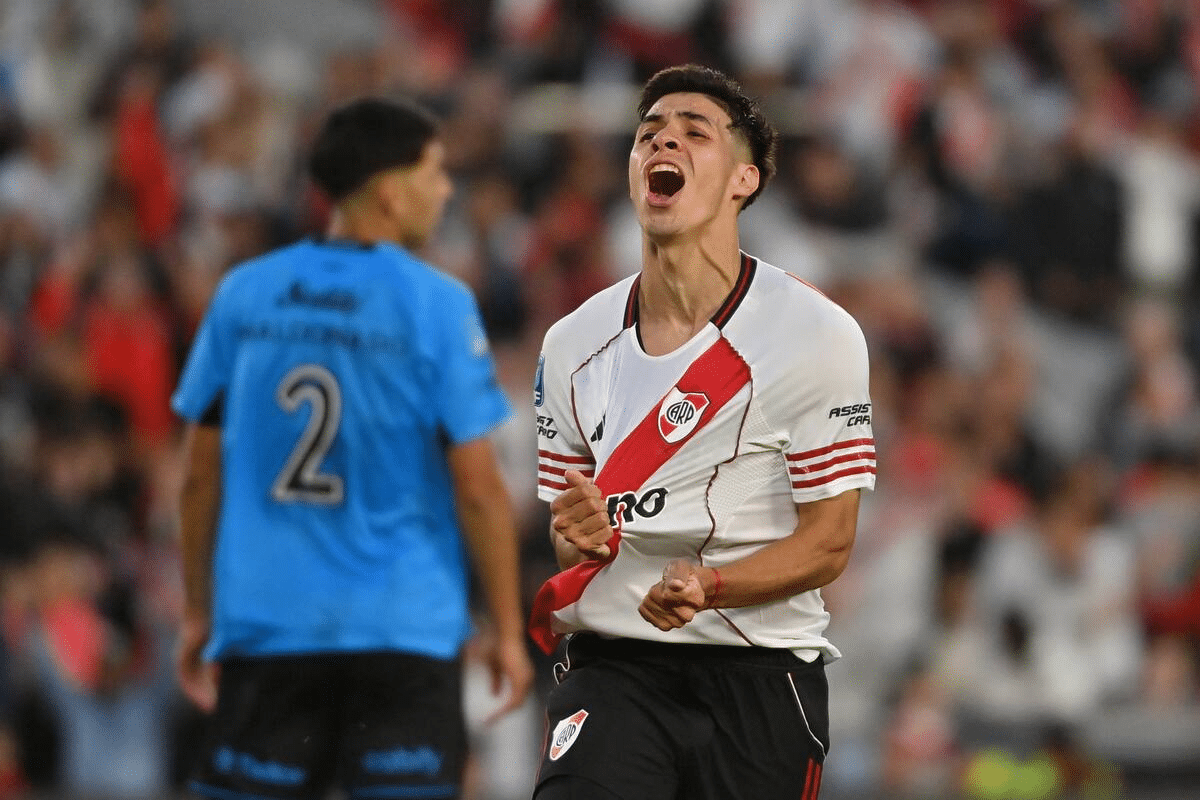 En la fase regular, River le ganó 3 a 0 a Belgrano.