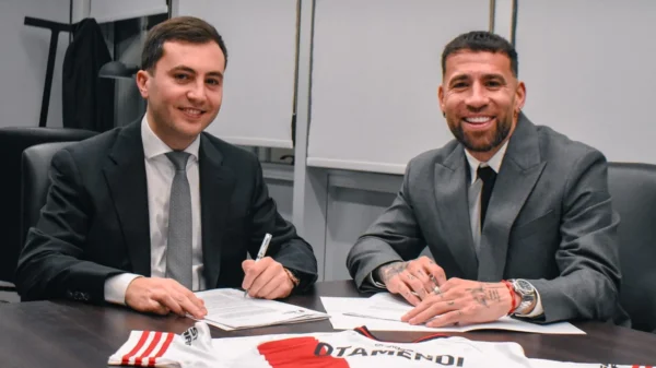 Campeones del Mundo: River confirmó a Otamendi y rompió un récord