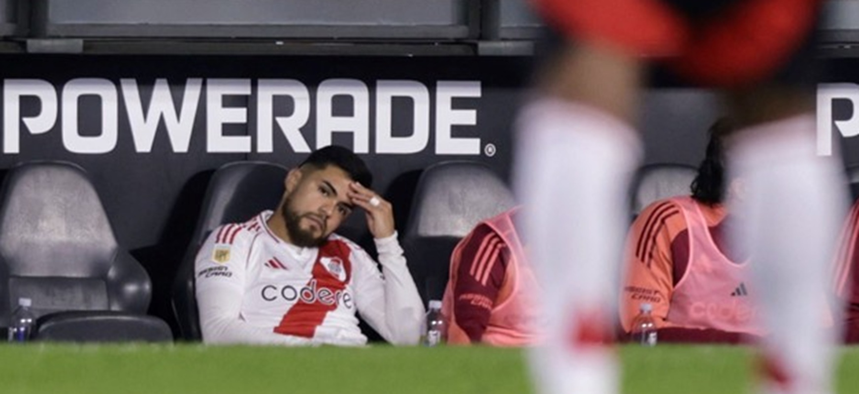 Lo quieren en Chile: River busca la salida de Paulo Díaz pero hay problemas económicos