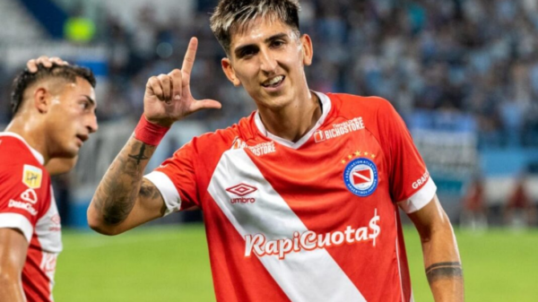 Alan Lescano podría jugar en River.