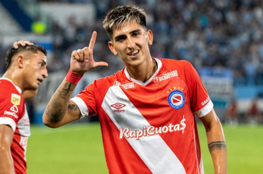 Alan Lescano podría jugar en River.