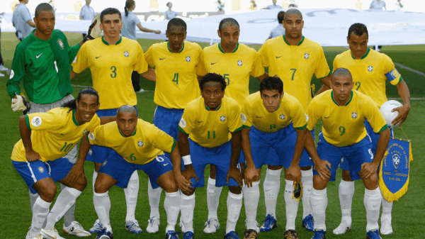 Roberto Carlos llenó de elogios a Enzo Fernández.
