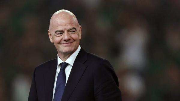 Gianni Infantino quedó sorprendido por la hinchada millonaria.