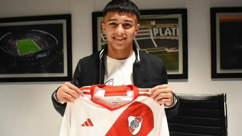 Felipe Esquivel pasará al plantel superior.