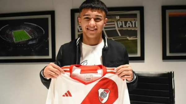 Felipe Esquivel pasará al plantel superior.