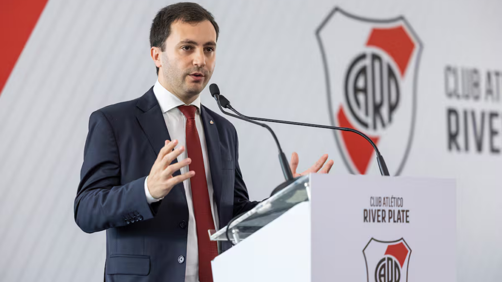 Stéfano Di Carlo aseguró que el mercado de pases de River será "agresivo" en cuanto a salidas y llegadas