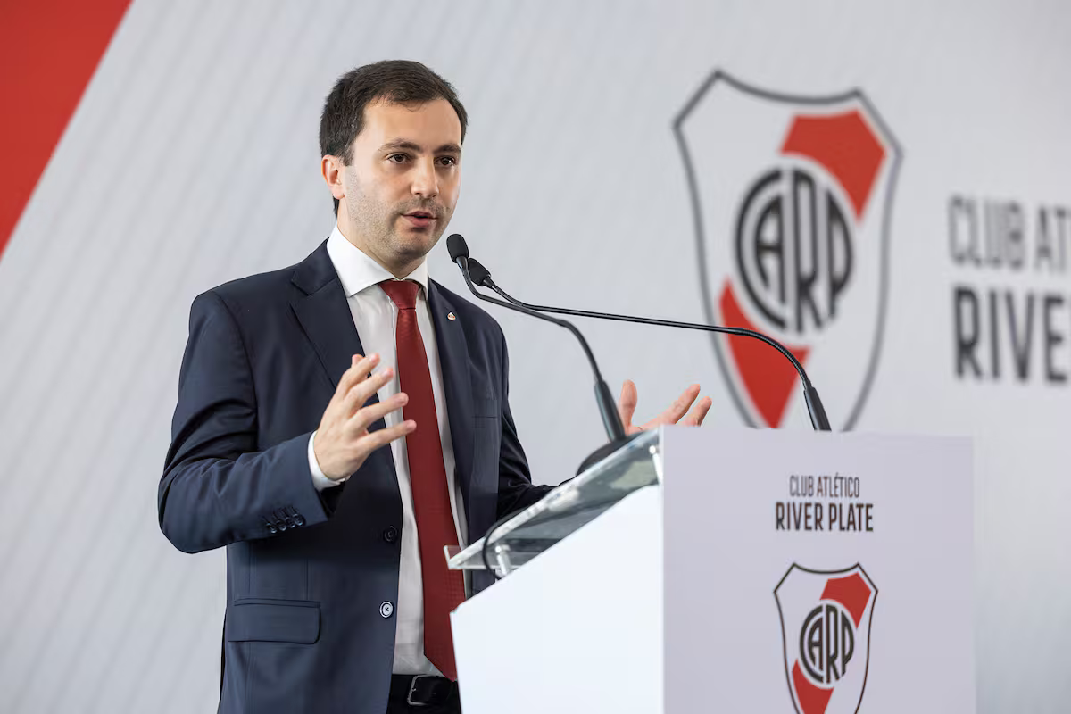 Stéfano Di Carlo aseguró que el mercado de pases de River será "agresivo" en cuanto a salidas y llegadas