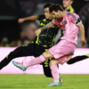 Andrés Herrera marcando a Lionel Messi