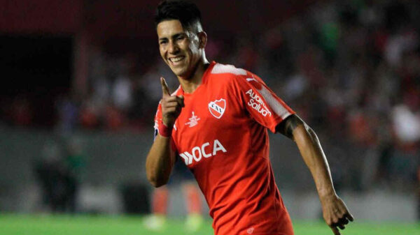 El Rojo busca a Maxi Meza.
